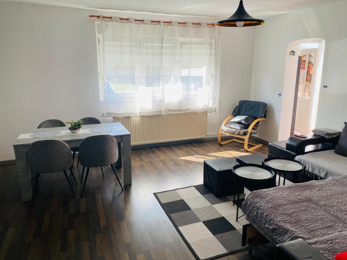 Apartment Zvecaj Ðakovo Bagian luar foto