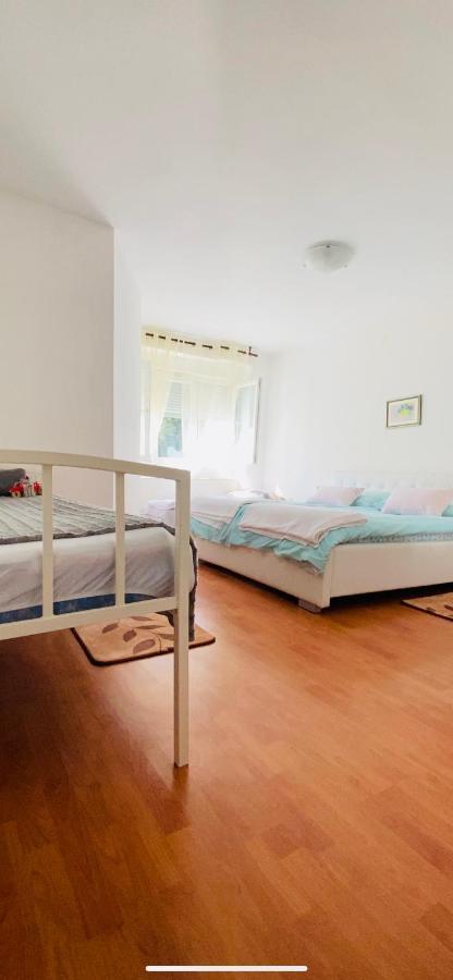 Apartment Zvecaj Ðakovo Bagian luar foto